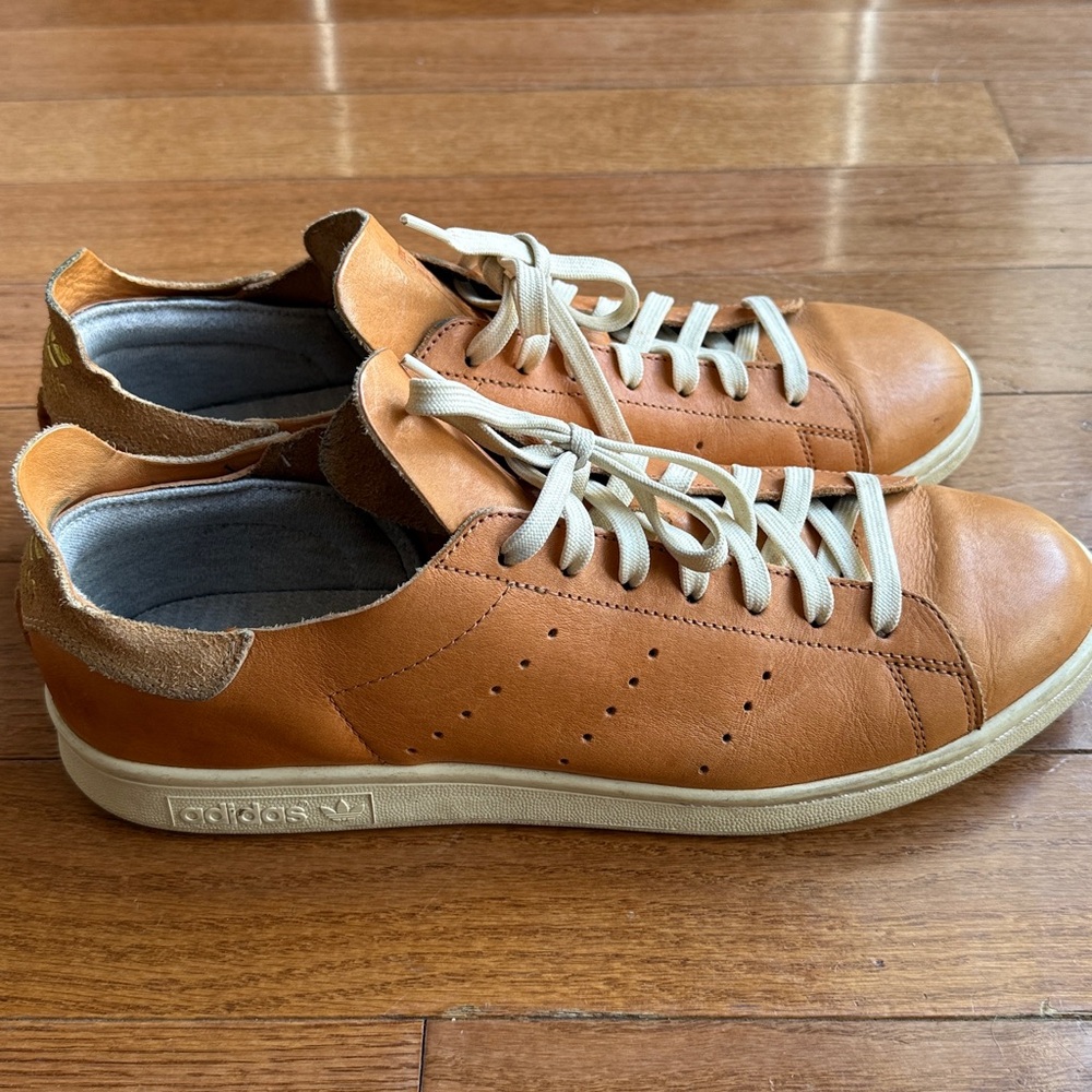 Adidas Stan Smith “Horween Leather” Used
US 11/ UK 10.5